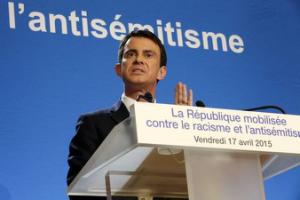 French Prime Minister Manuel Valls delivers a speech to present a plan to fight racism and anti-Semitism at the Prefecture in Creteil near Paris April 17, 2015.   REUTERS/Philippe Wojazer