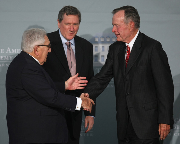 George+Bush+Receives+Henry+Kissinger+Prize+gbvwitw80wQl